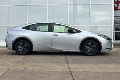 2024 Toyota Prius LE