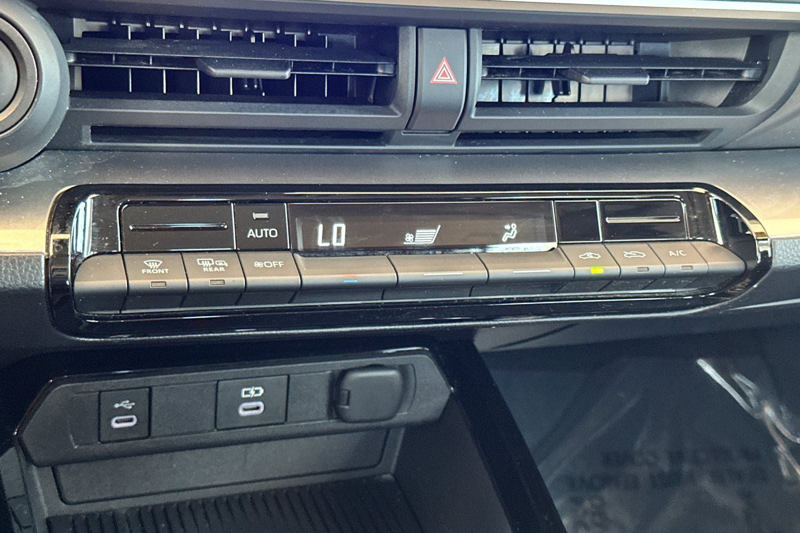2023 Toyota Prius LE