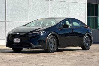 2025 Toyota Prius LE