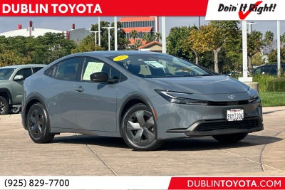 2025 Toyota Prius LE