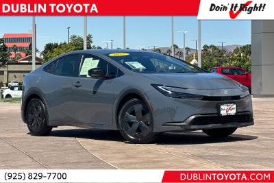2025 Toyota Prius LE