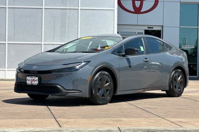 2025 Toyota Prius LE
