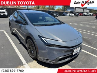 2025 Toyota Prius LE