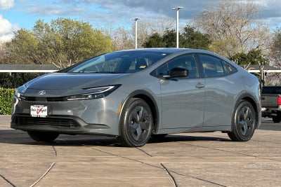 2024 Toyota Prius LE