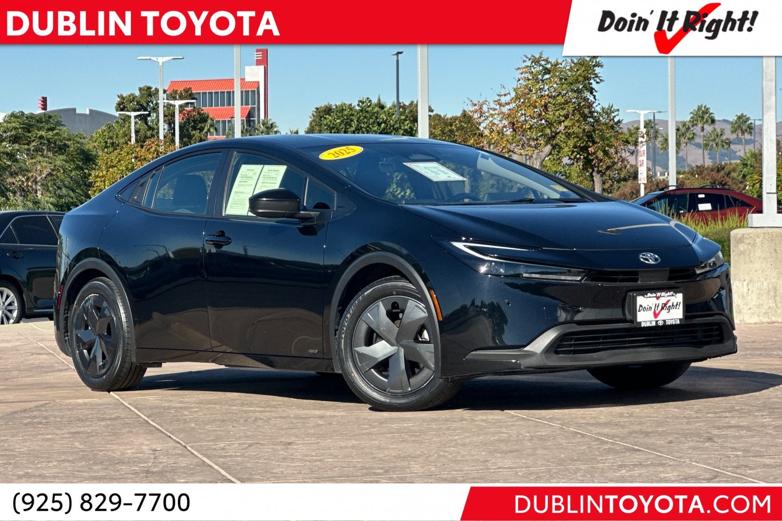 2025 Toyota Prius LE