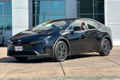 2025 Toyota Prius LE