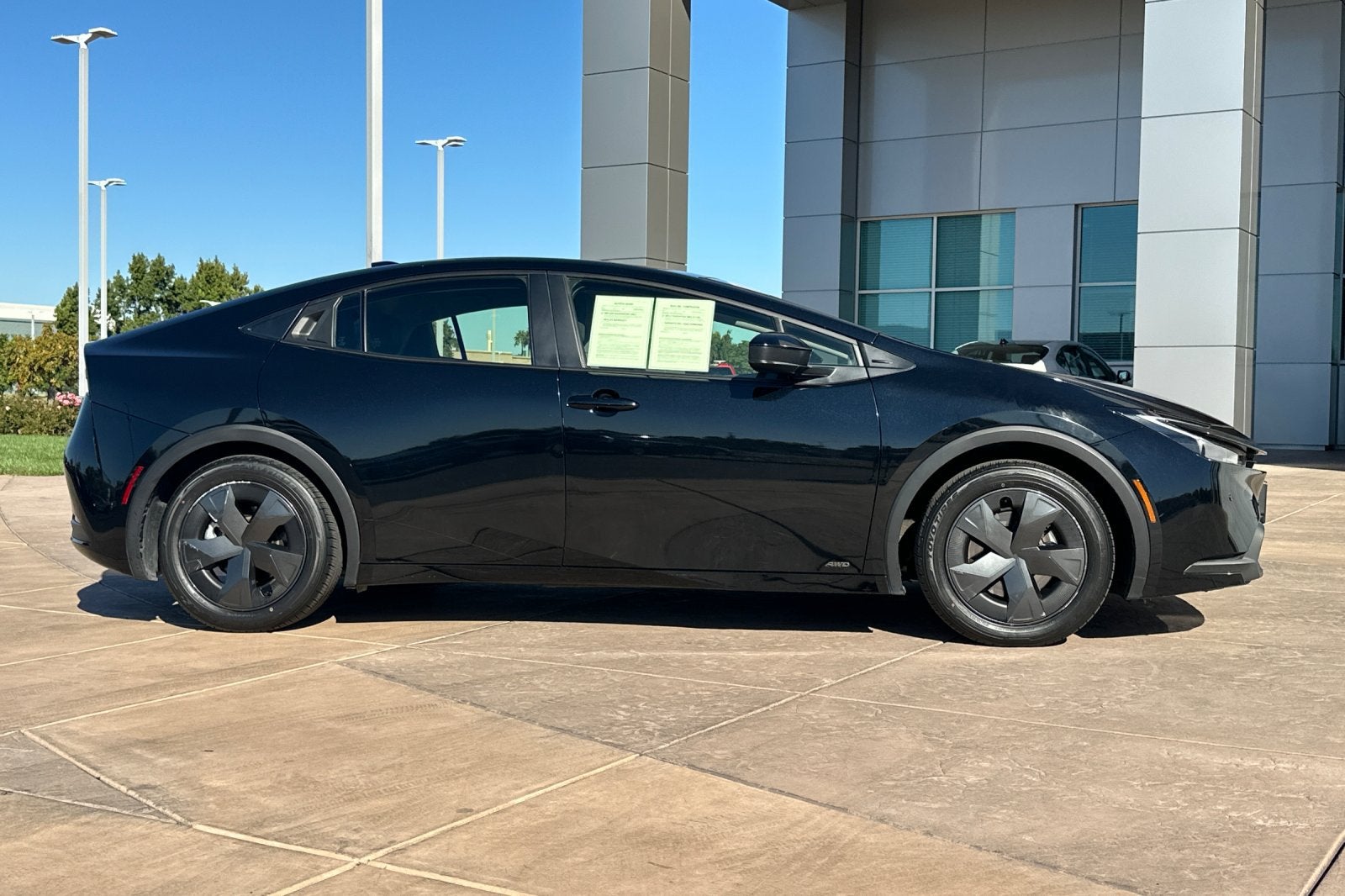 2025 Toyota Prius LE