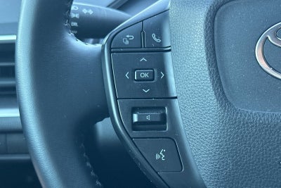 2025 Toyota Prius LE