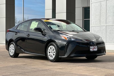 2022 Toyota Prius LE