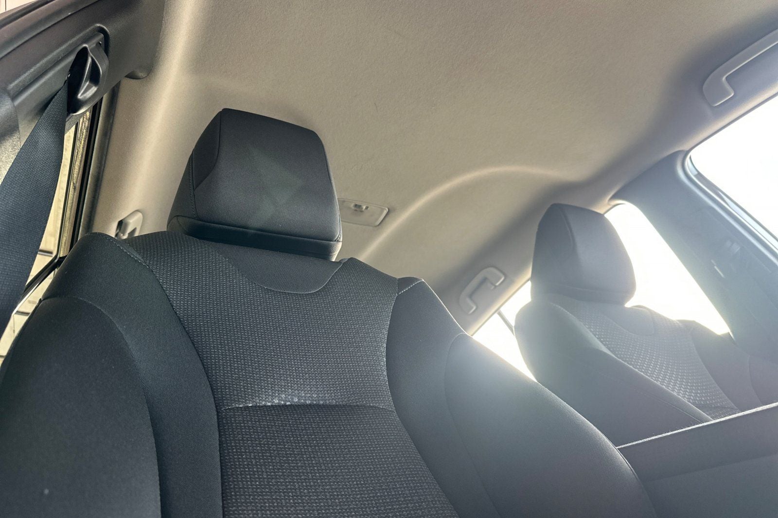 2022 Toyota Prius LE