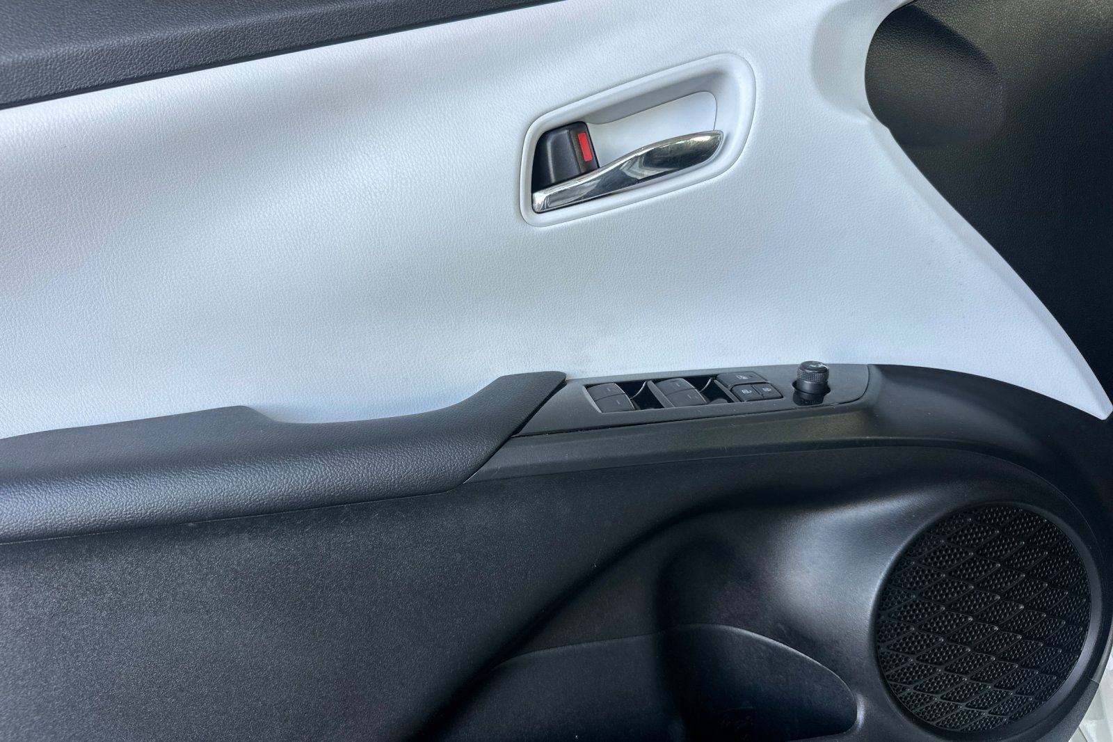 2020 Toyota Prius LE