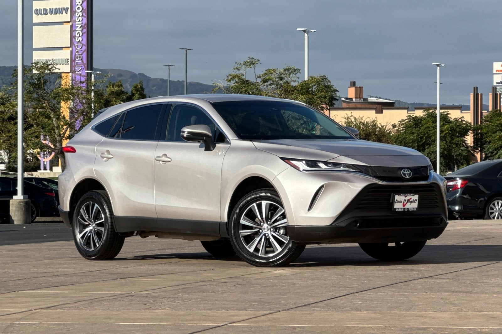 2024 Toyota Venza LE
