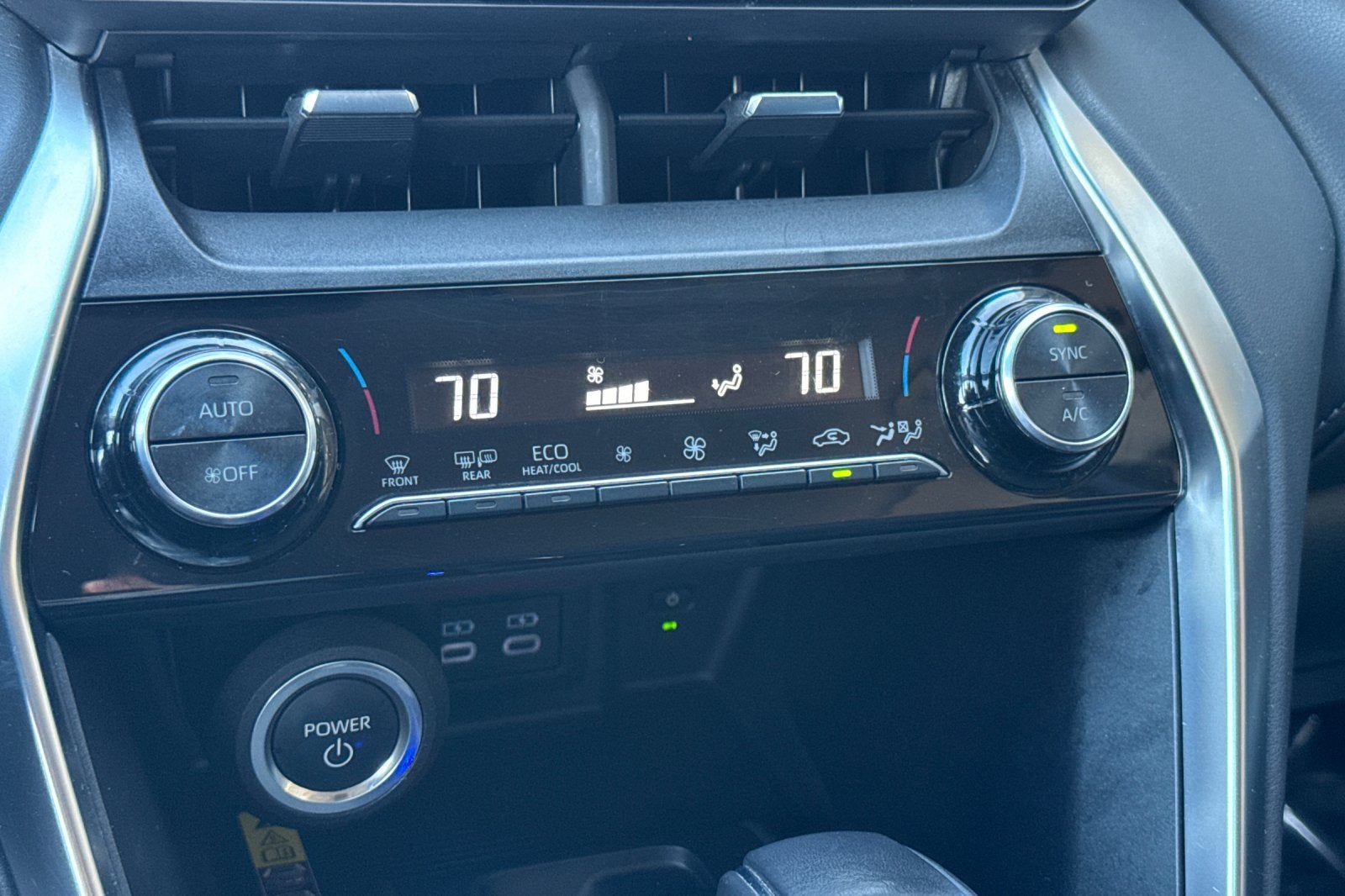 2024 Toyota Venza LE