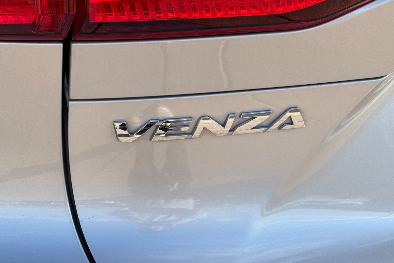 2024 Toyota Venza LE