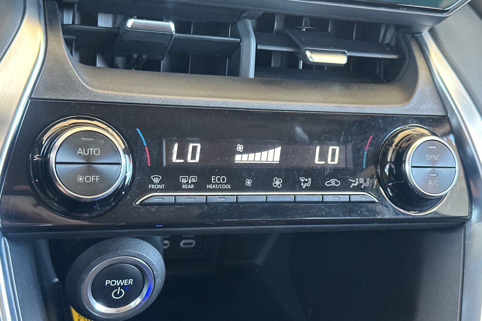 2024 Toyota Venza LE