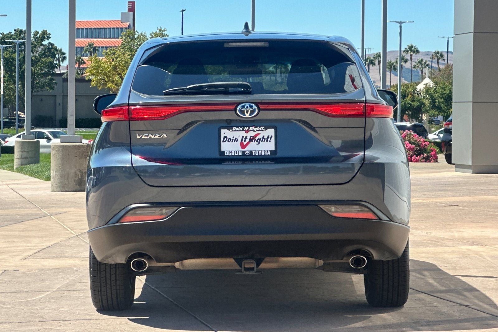 2024 Toyota Venza LE