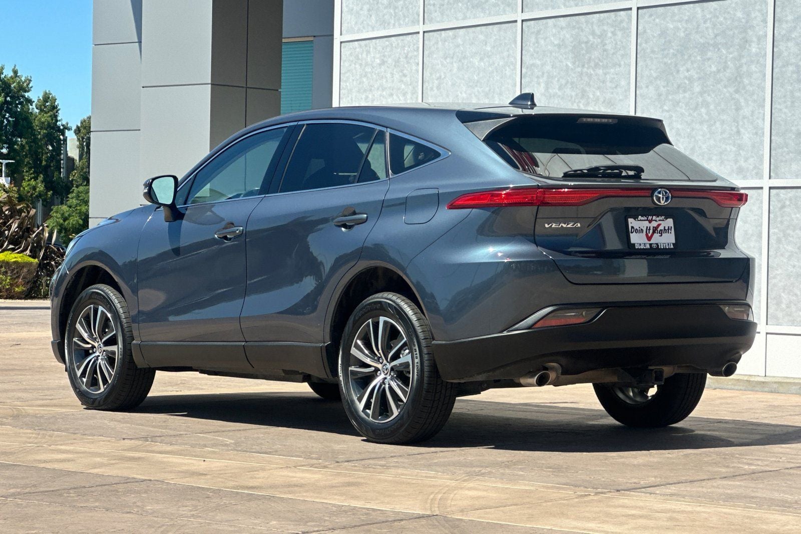 2024 Toyota Venza LE