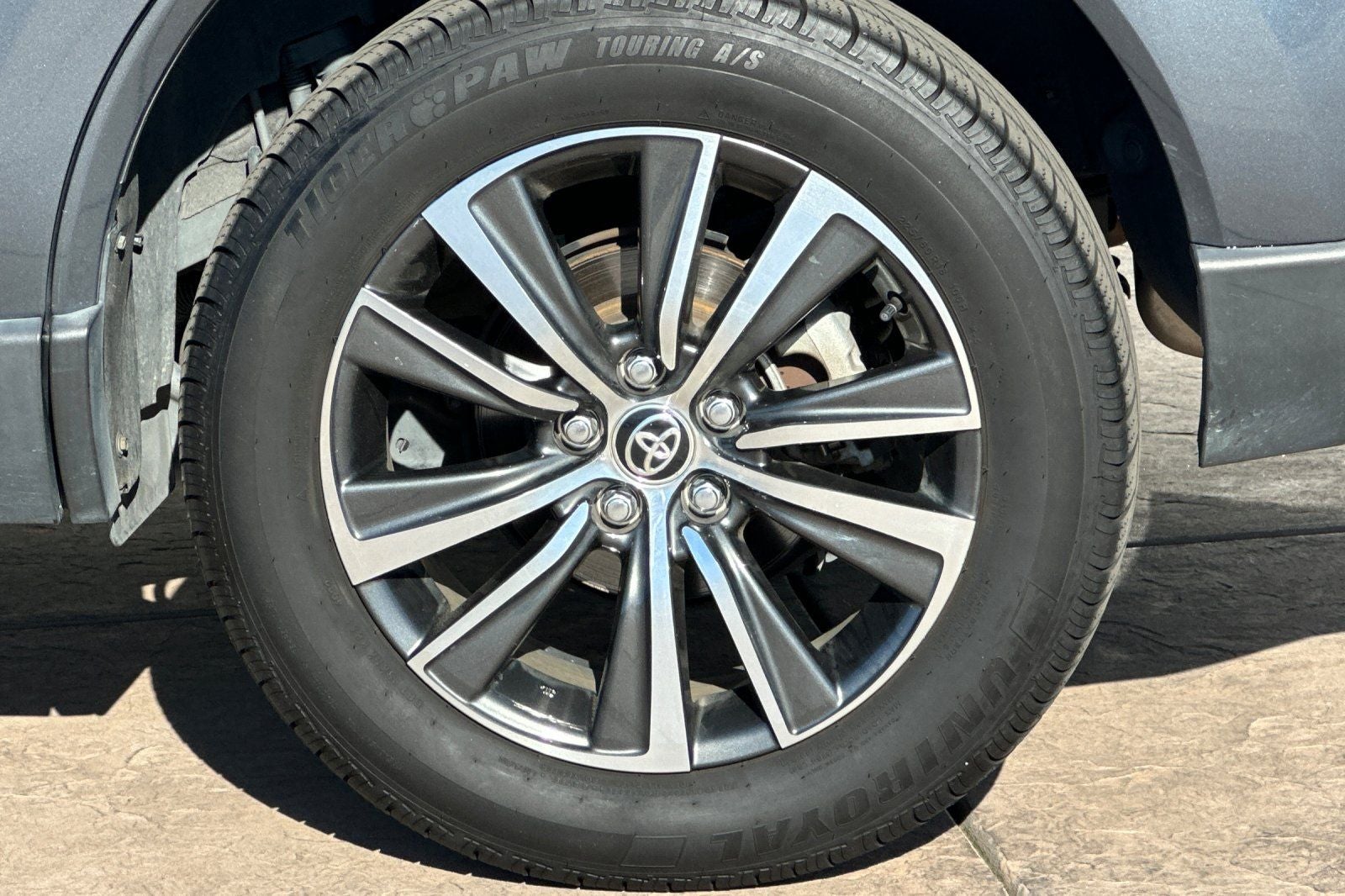 2021 Toyota Venza LE