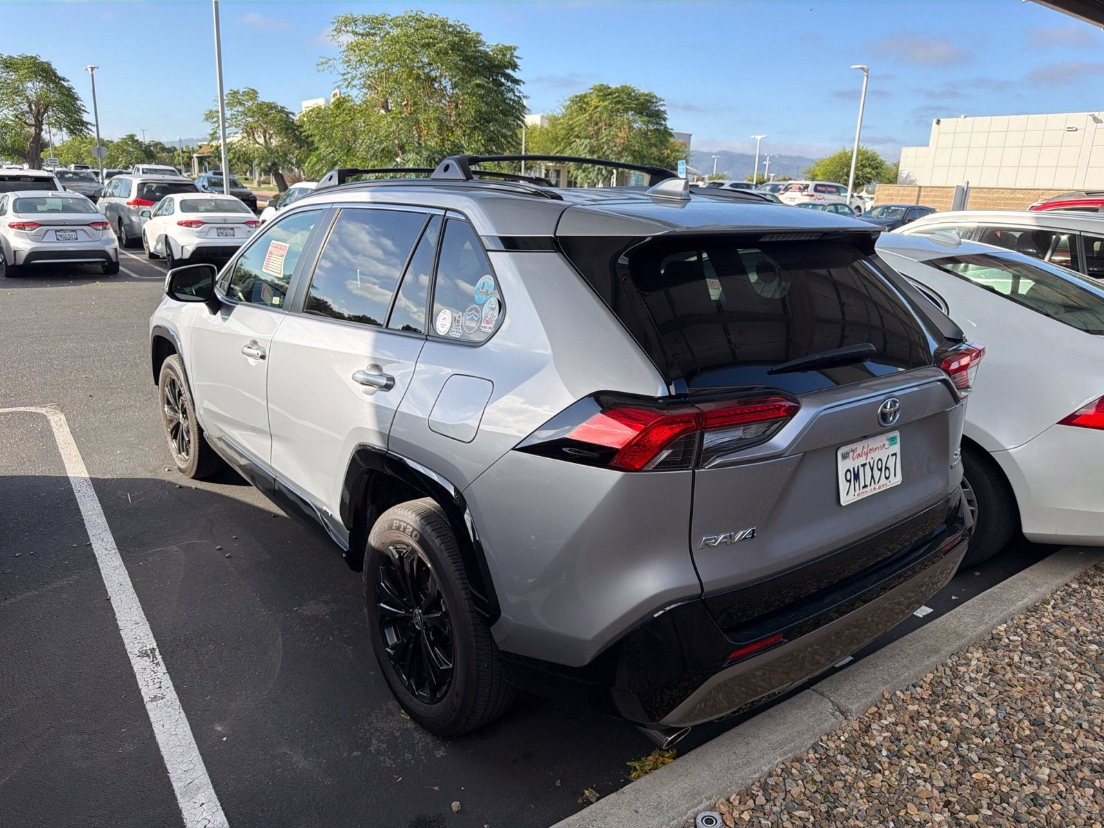 2024 Toyota RAV4 Hybrid SE