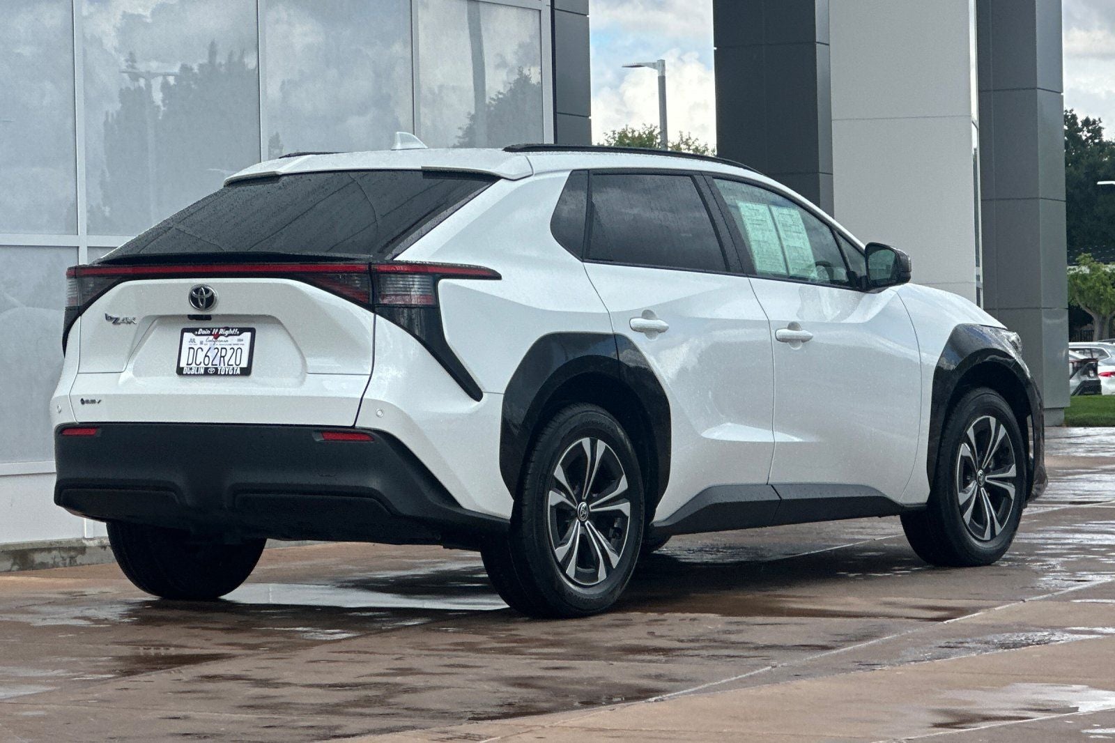 2024 Toyota bZ4X XLE