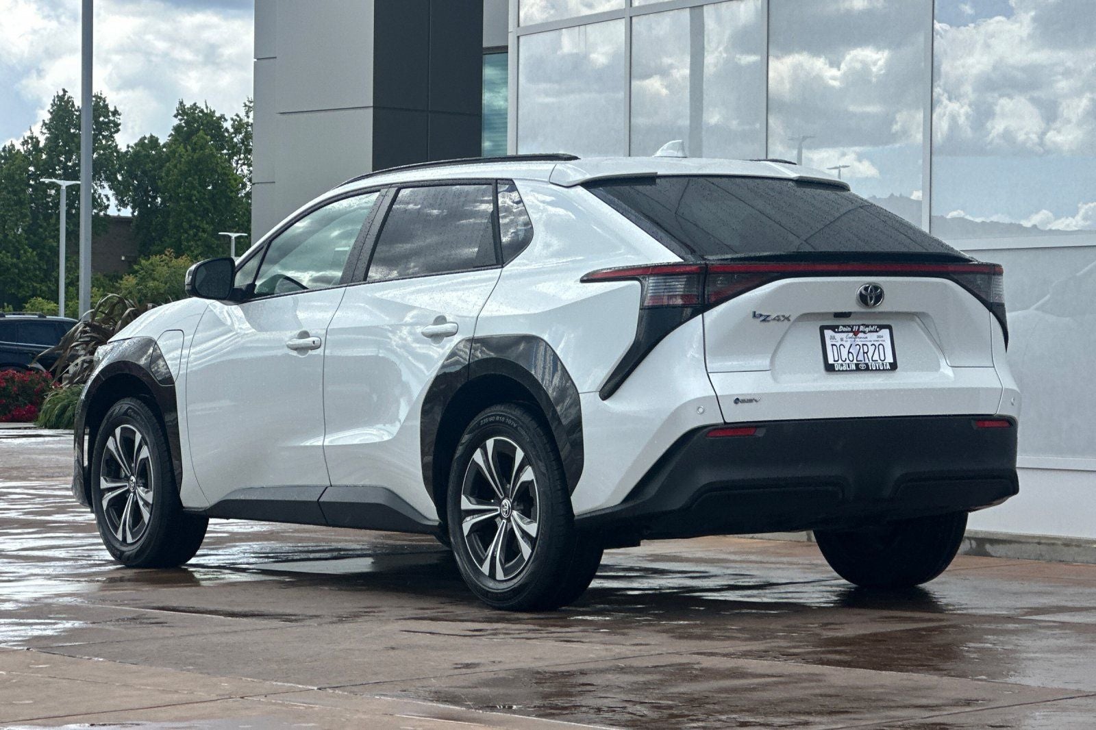 2024 Toyota bZ4X XLE