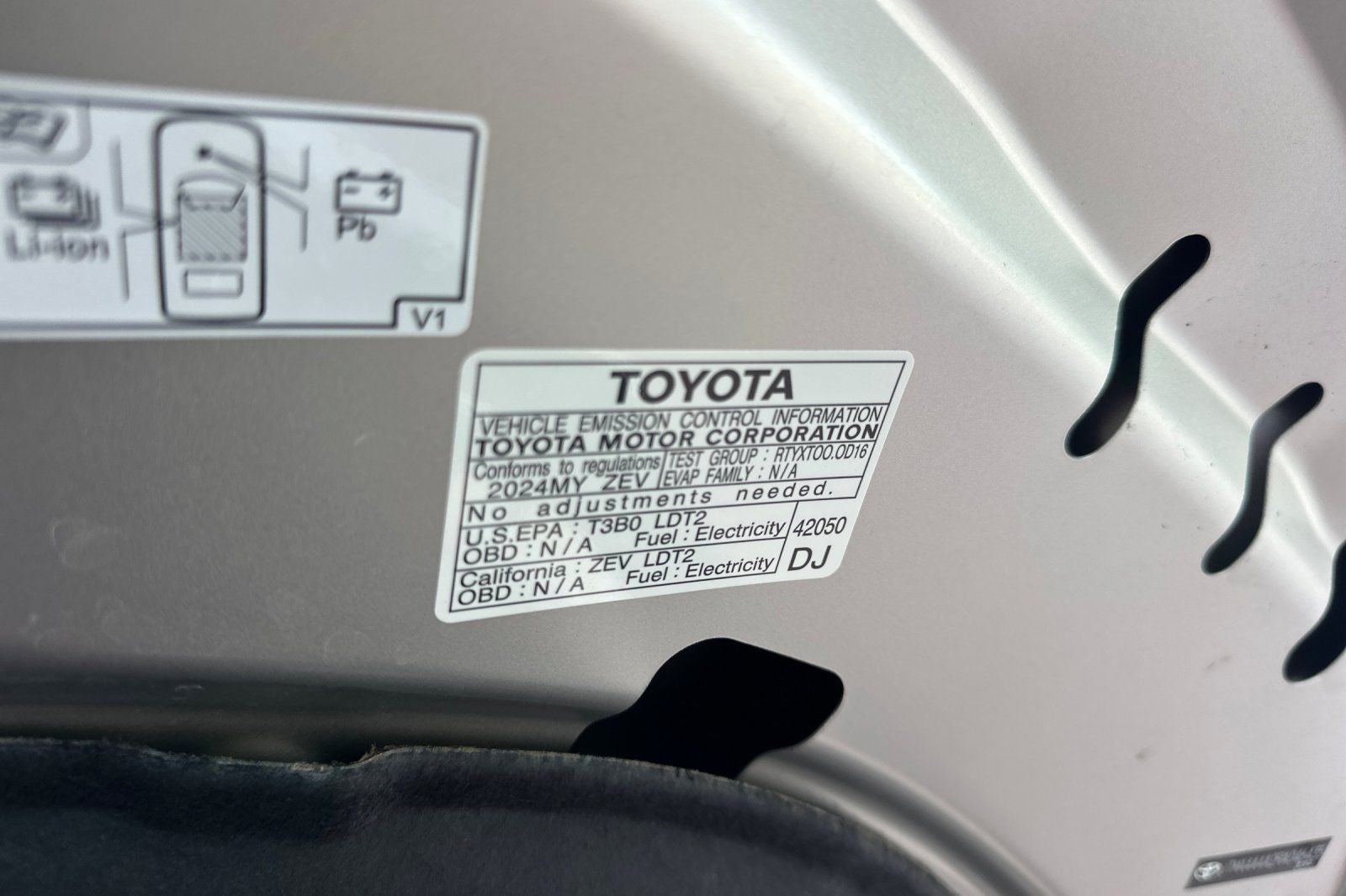2024 Toyota bZ4X XLE