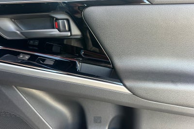 2024 Toyota bZ4X XLE