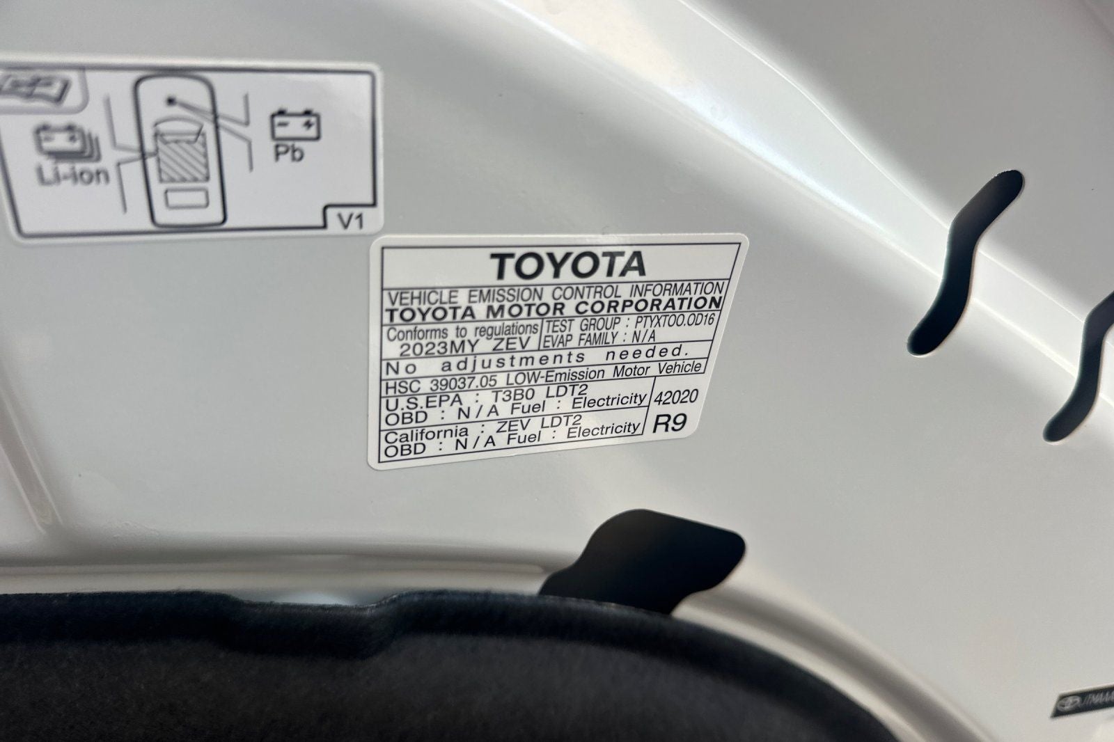 2023 Toyota bZ4X Limited