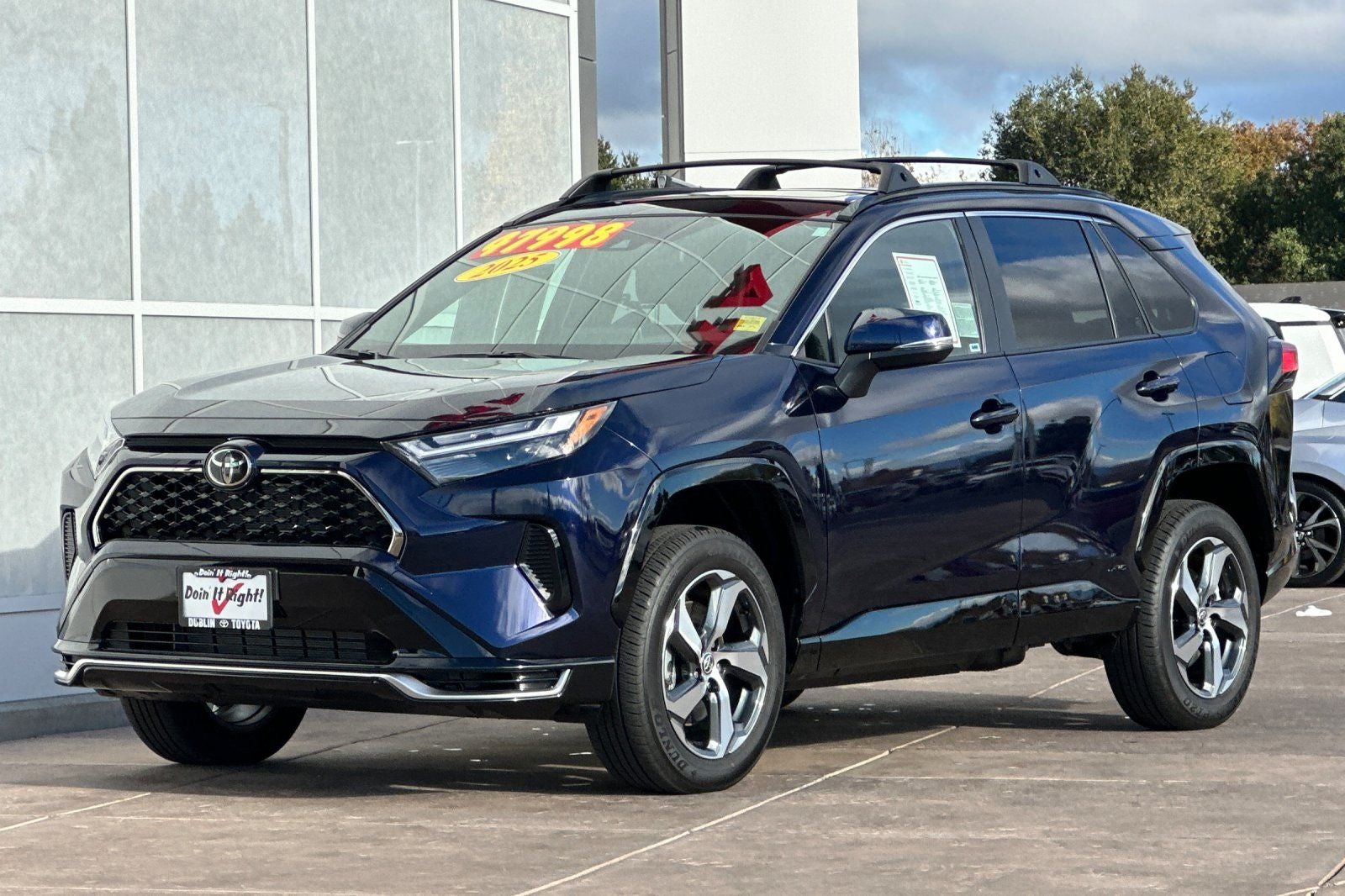 2025 Toyota RAV4 Plug-In Hybrid SE