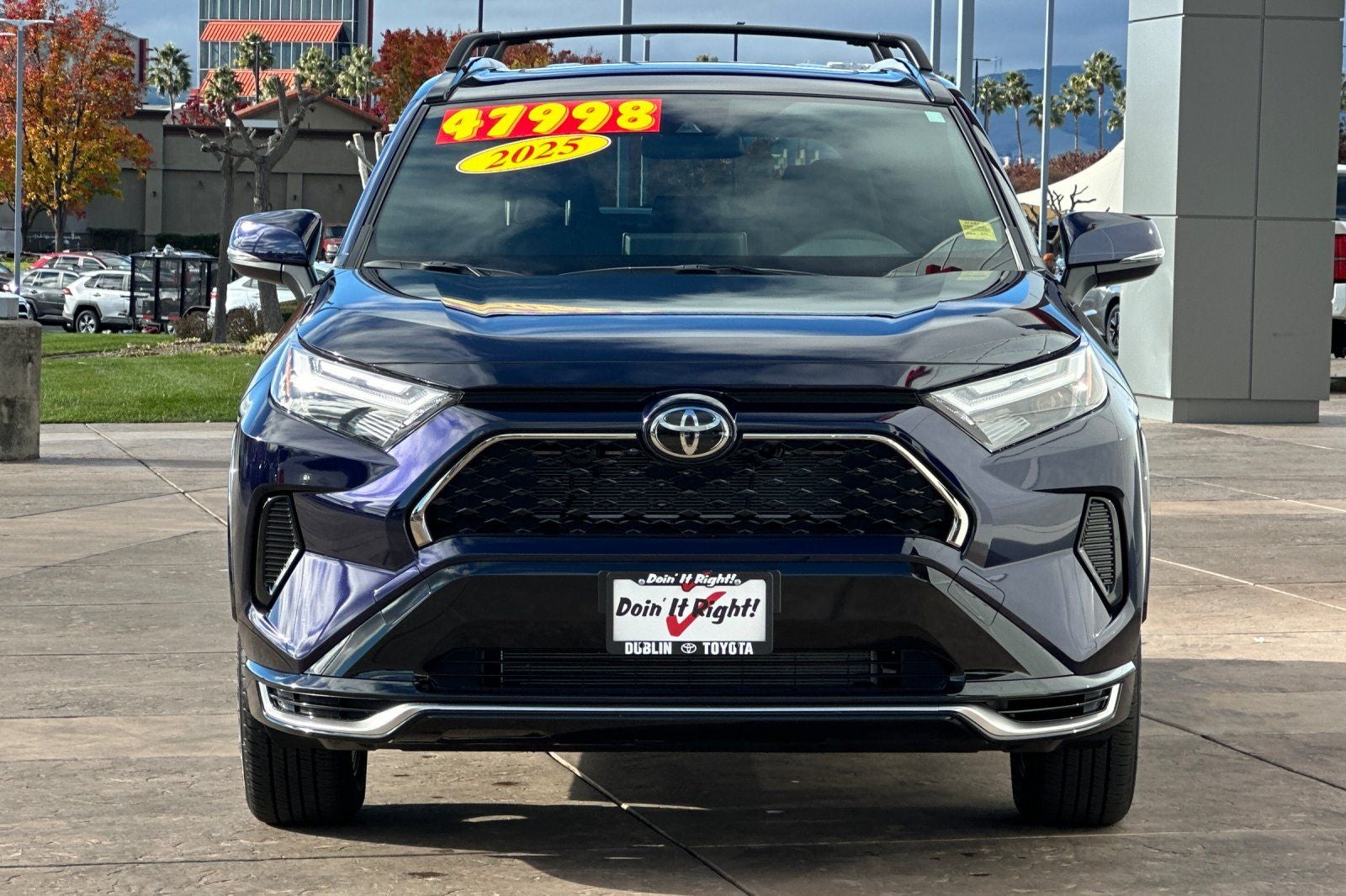2025 Toyota RAV4 Plug-In Hybrid SE
