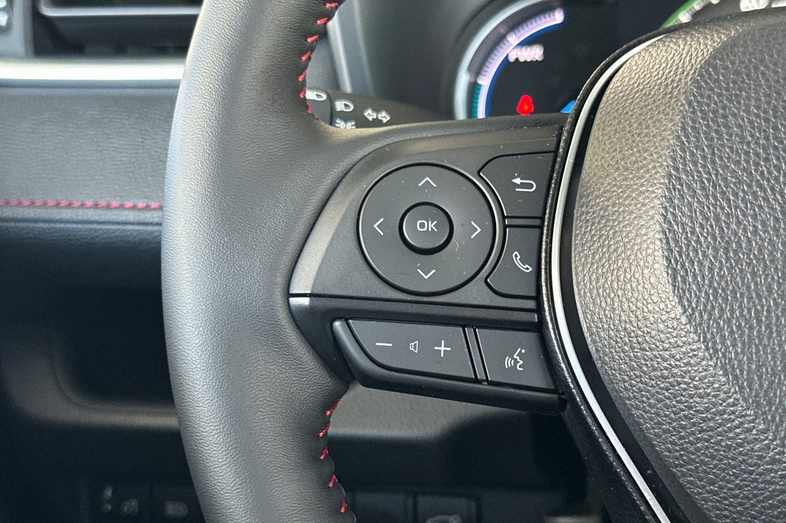 2025 Toyota RAV4 Plug-In Hybrid SE