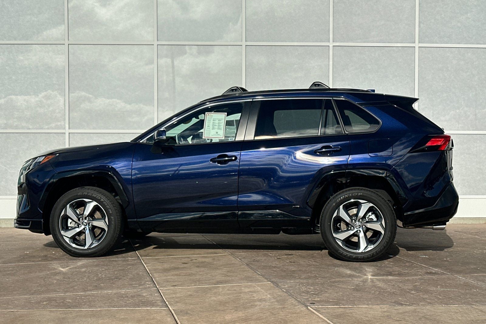 2025 Toyota RAV4 Plug-In Hybrid SE