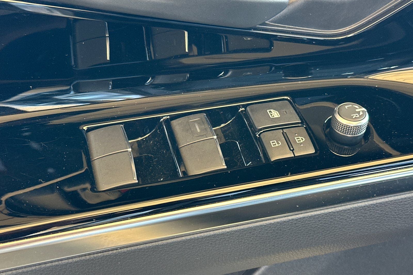 2023 Toyota bZ4X Limited