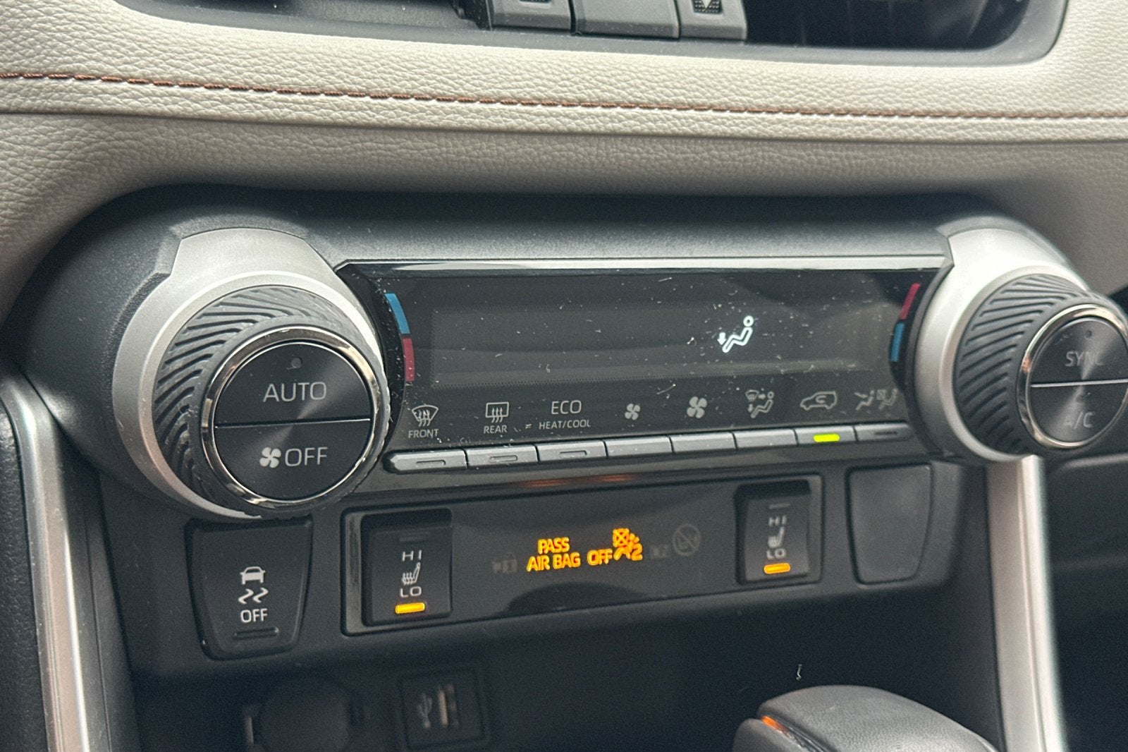 2025 Toyota RAV4 Hybrid XLE Premium