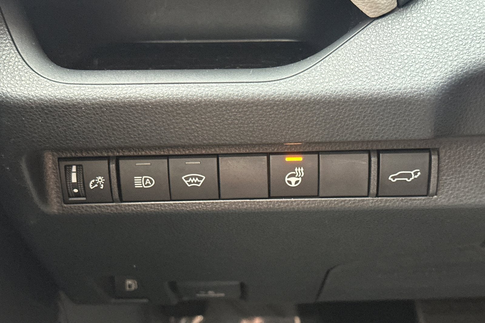 2025 Toyota RAV4 Hybrid XLE Premium
