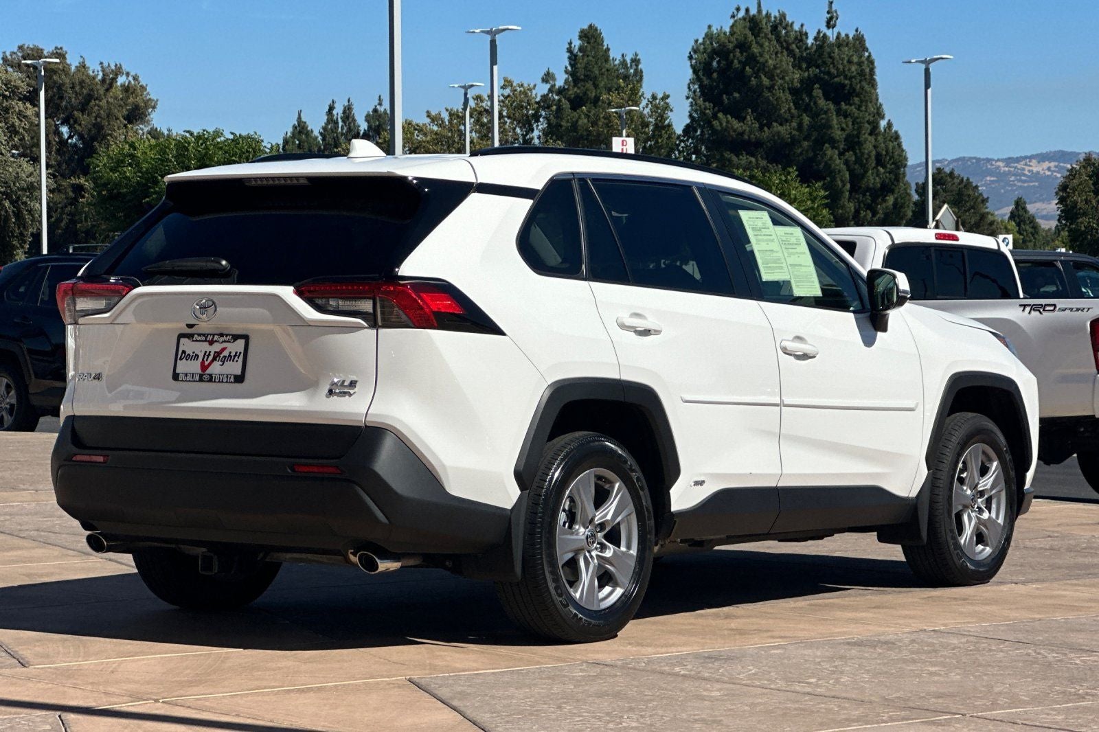 2025 Toyota RAV4 Hybrid XLE