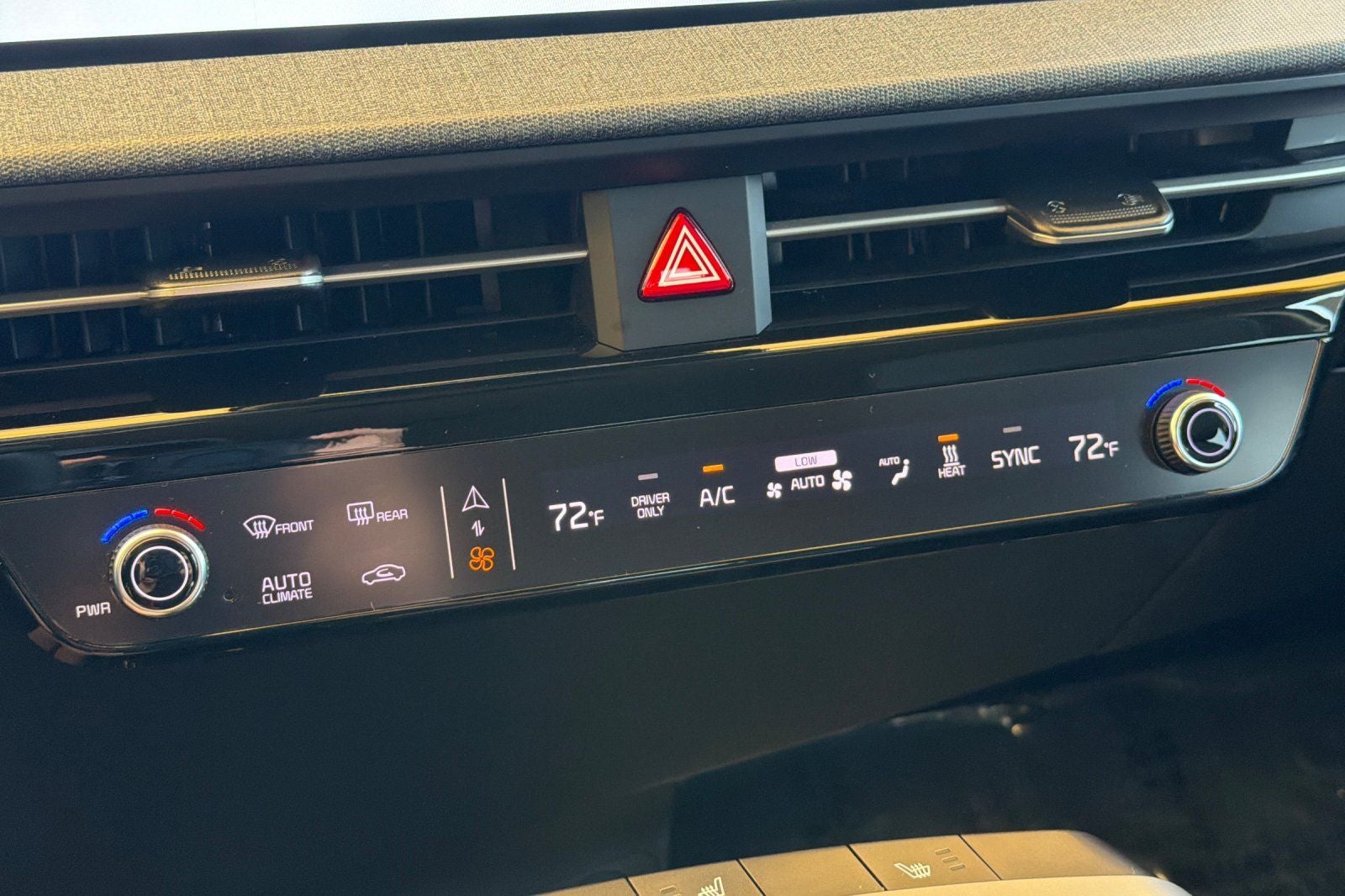 2024 Kia EV6 Light
