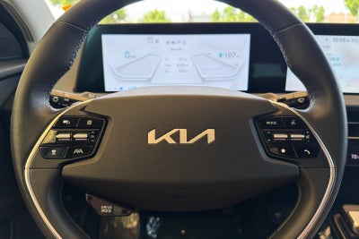 2024 Kia EV6 Light