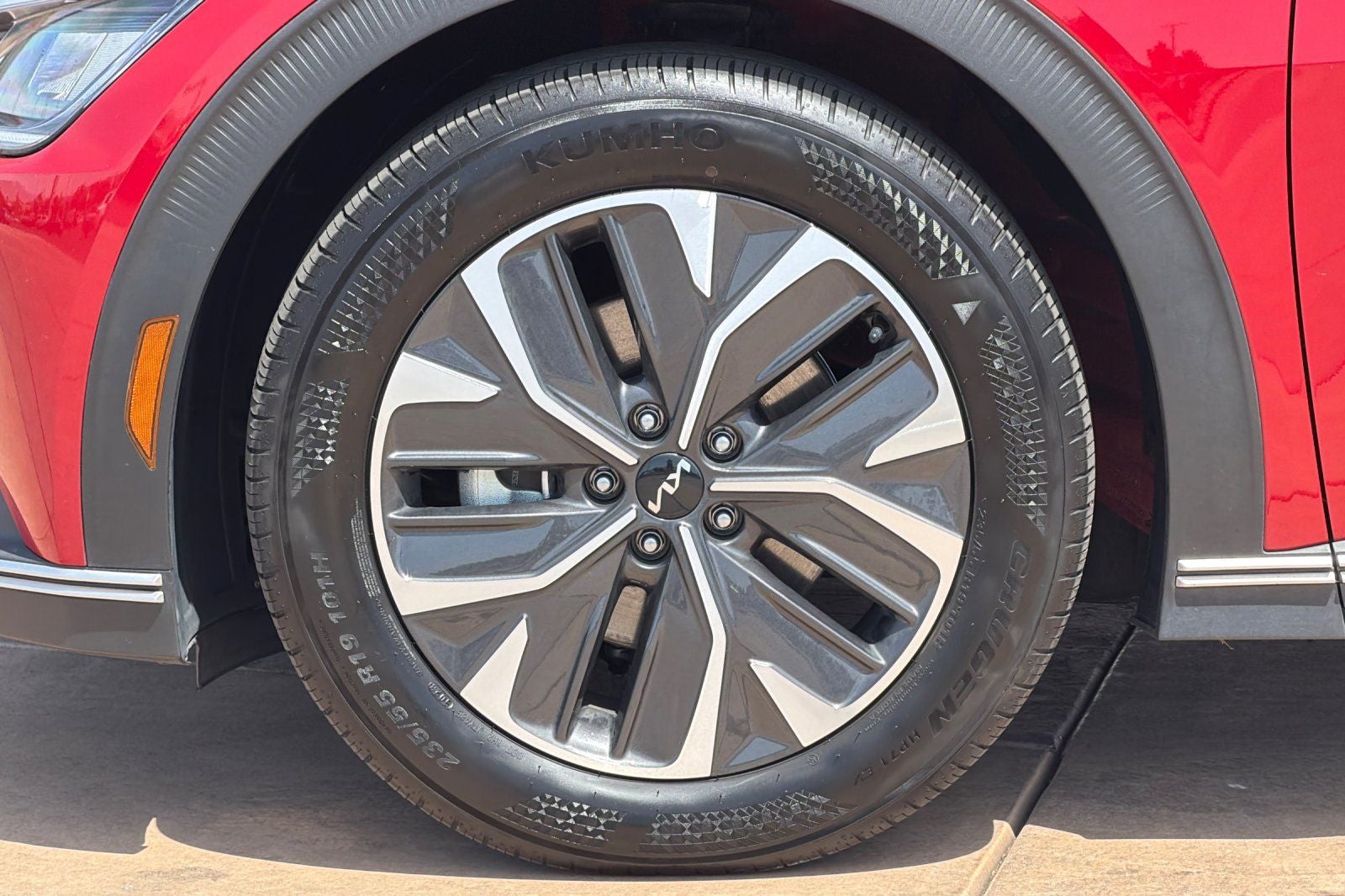 2024 Kia EV6 Light