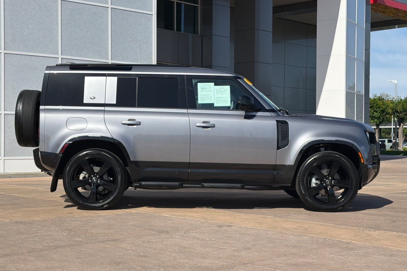 2023 Land Rover Defender 110 S