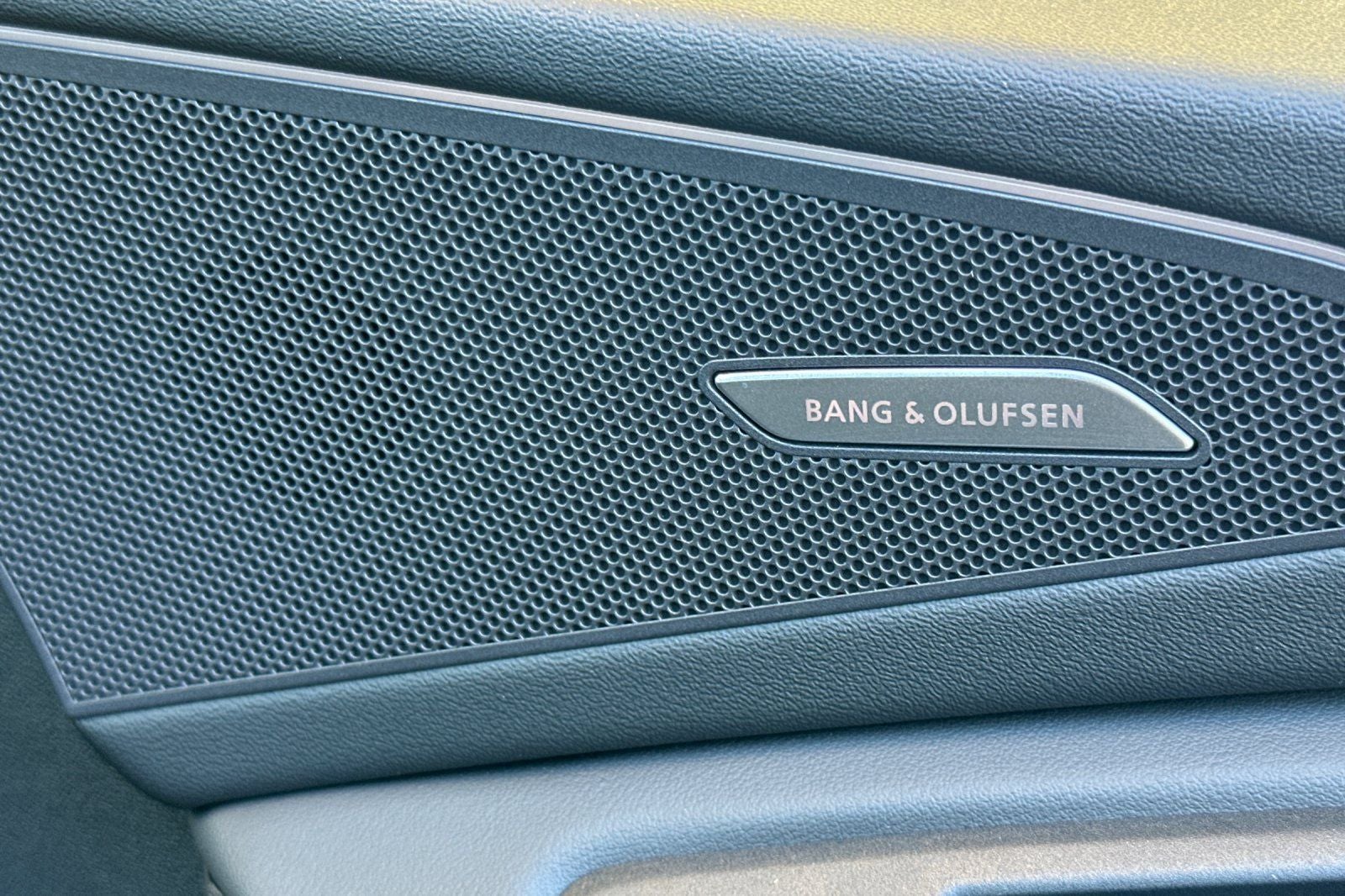 2025 Audi Q6 e-tron Prestige quattro