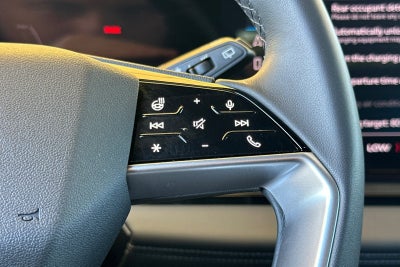 2025 Audi Q6 e-tron Prestige quattro