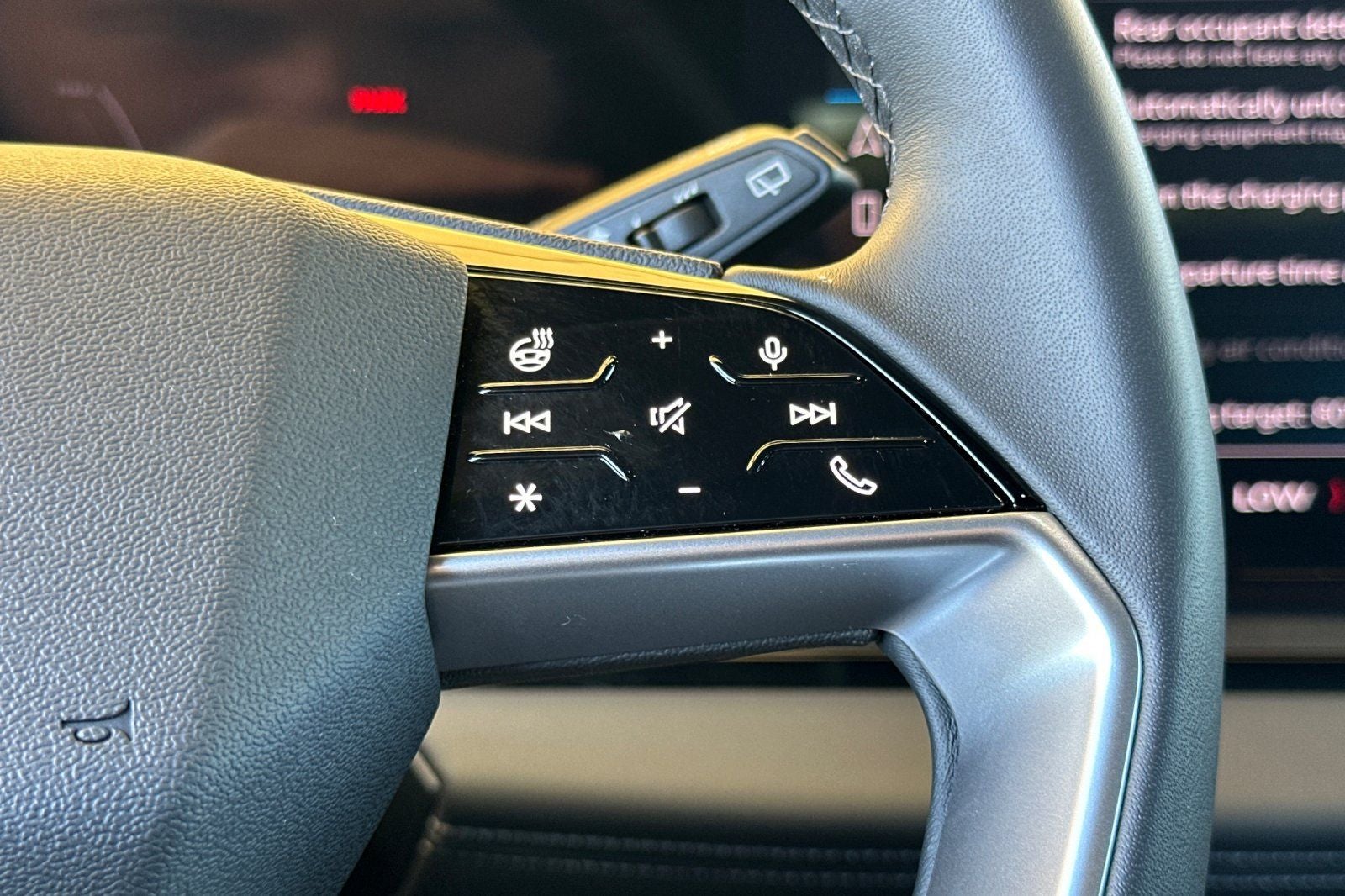 2025 Audi Q6 e-tron Prestige quattro