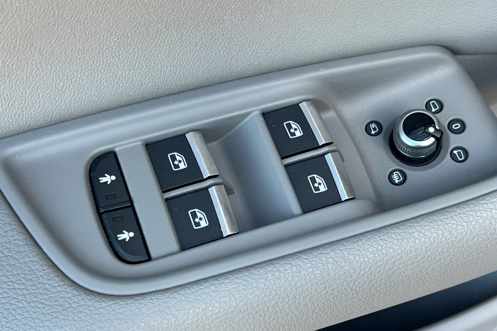 2020 Audi Q7 45 Premium Plus quattro