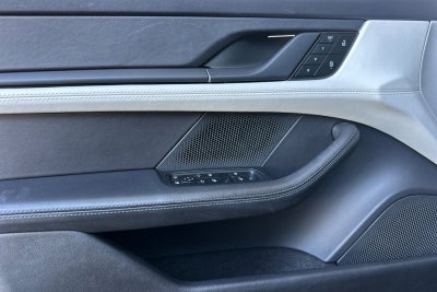 2022 Porsche Taycan Base