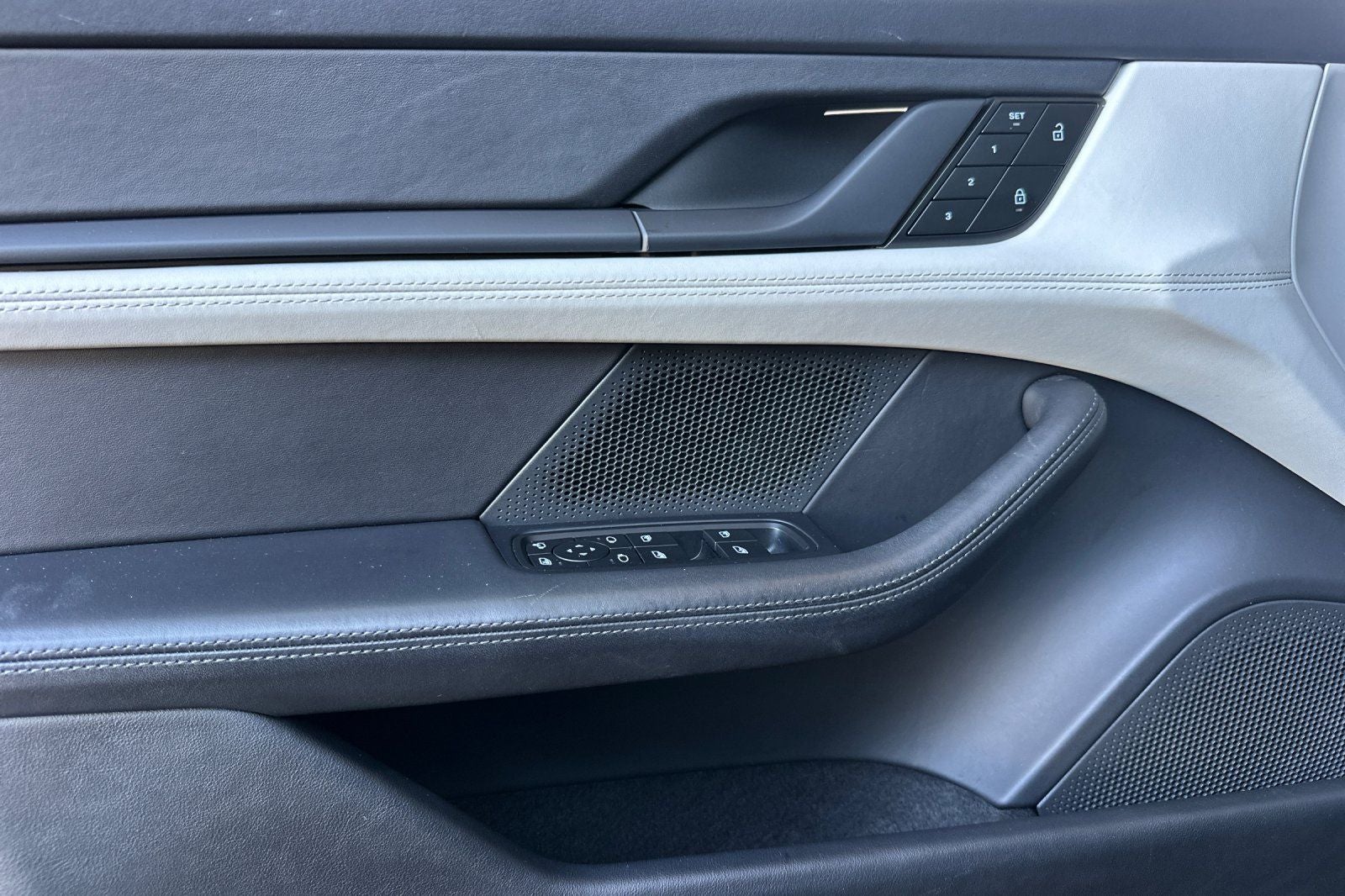 2022 Porsche Taycan Base