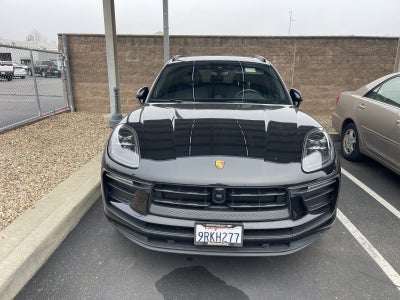 2023 Porsche Macan Base