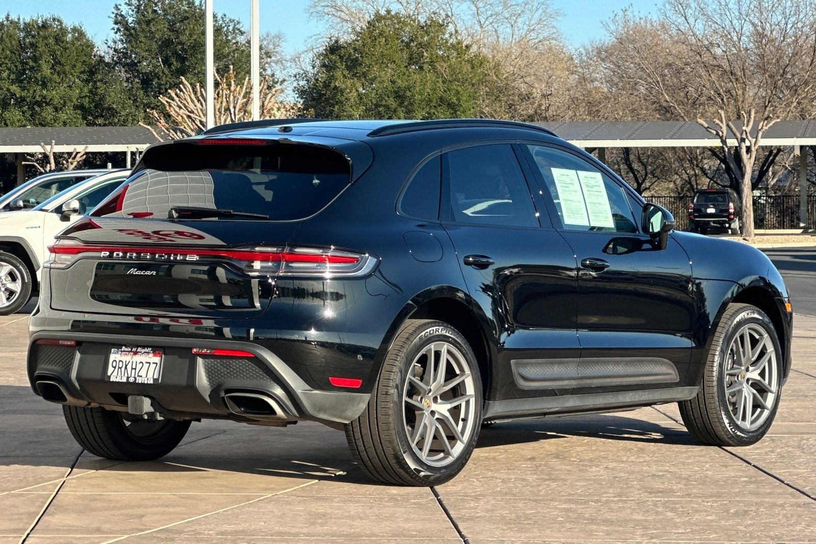 2023 Porsche Macan Base