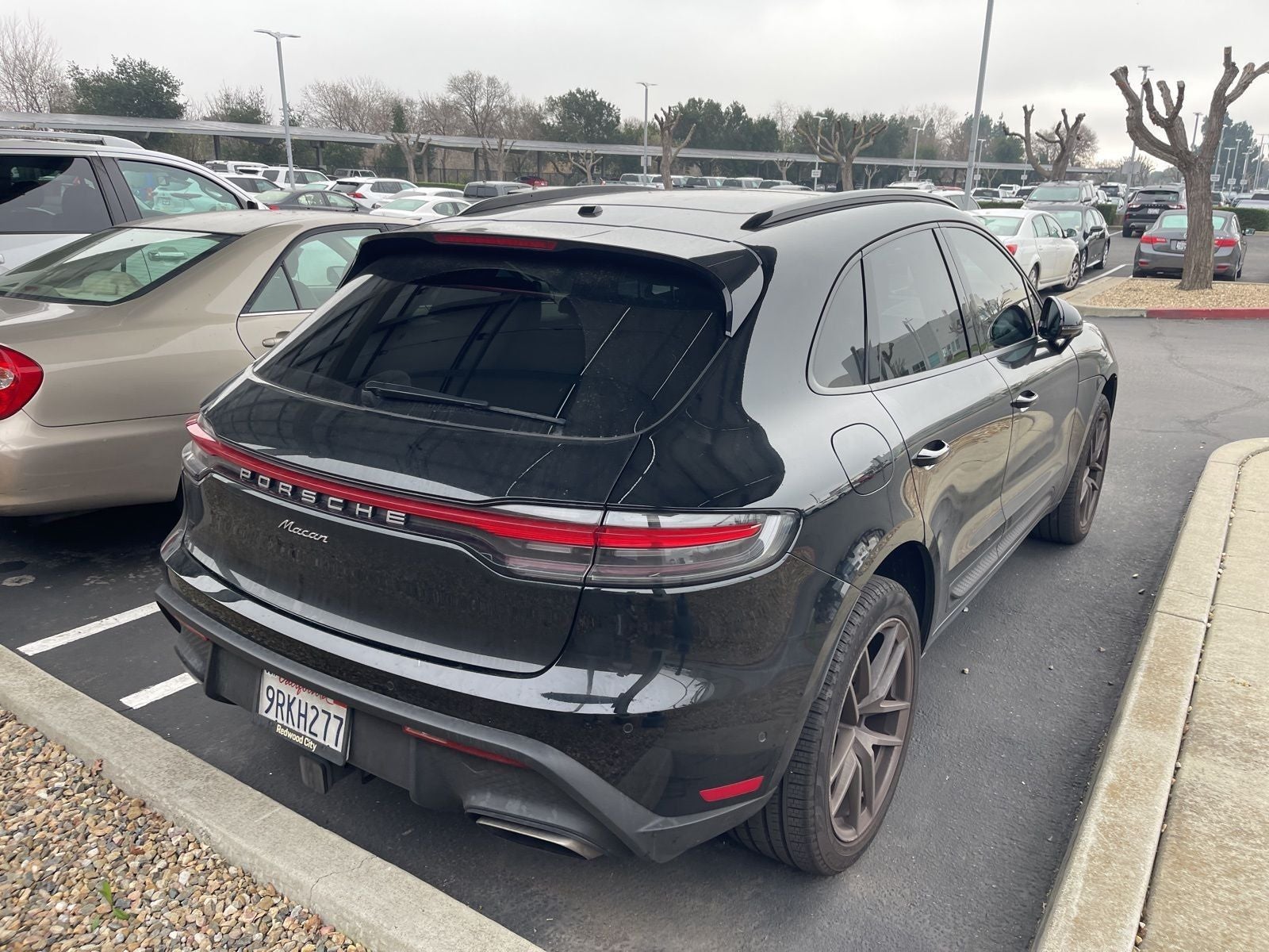 2023 Porsche Macan Base