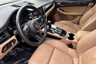 2022 Porsche Macan Base